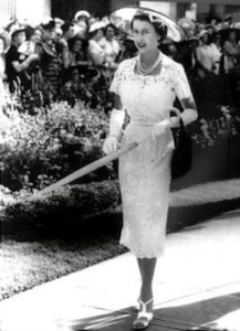 1953-Queen-Elizabeth- 1954-Queen-Elizabeth-II-trip-to-Australia